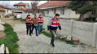 Hırsızlık şebekesine darbe vuran JASAT, şüphelileri evlerinden topladı