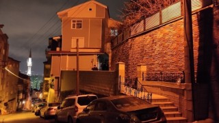 İlaç içtikten sonra alkol alınca intihar ettiğinden şüphelenildi