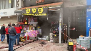 İş yerinden yükselen dumanlar korkuttu
