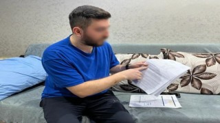 İstanbulda baltalı oduncu dehşeti kamerada: Başına odunla vurulan genç felç kaldı