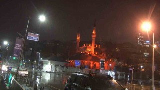 İstanbulda beklenen yağış başladı