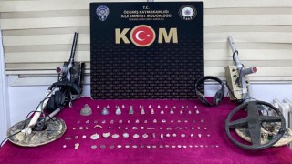 İzmir polisi tarihi eser kaçakçısını takiple yakaladı