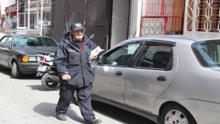 İzmirin gönüllü polisi Sinan Amca