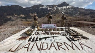 Jandarma, Cudi Dağında çok sayıda mühimmat, el bombası ve patlayıcı ele geçirdi