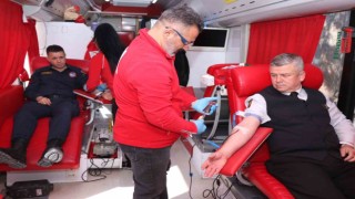 Jandarma personellerinden kan bağışı