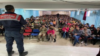 Jandarmadan 450 öğrenciye eğitim