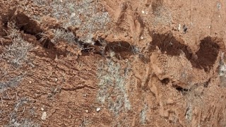 Kahramanmaraşta deprem devasa göçük oluşturdu