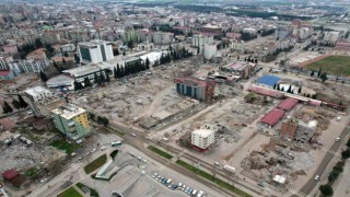 Kahramanmaraşta enkaz kaldırma çalışmaları sürüyor