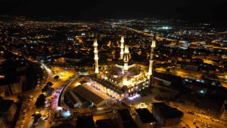 Kahramanmaraşta ilk teravih namazı çadırda kılındı