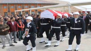 Kalp krizinden hayatını kaybeden polis memuru son yolculuğuna uğurlandı