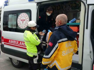 Antalya’da Kamyonet otomobille çarpıştı: 1 yaralı