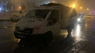 Kamyonetin çarptığı yaya yaralandı