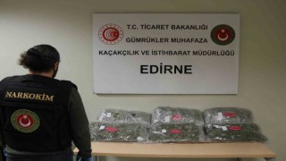 Kapıkule Gümrük Kapısında 13 kilogram esrar ele geçirildi