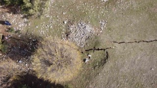 Kar, eridi 300 metrelik fay kırığı ortaya çıktı
