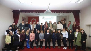 Kartalda kreş öğretmenleri çocuklara depremi anlatmak için eğitim aldı