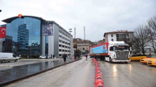 Kastamonu Belediyesi, Mobil Çocuk Tiyatro Tırını çadır kentlere gönderdi