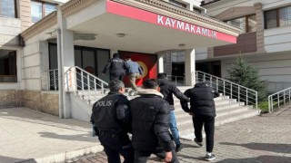 Kastamonuda evlere danan 3 kişi tutuklandı