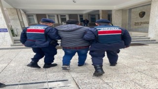 Kasten öldürme suçundan aranıyordu, Manisada yakalandı