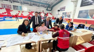 Kaymakam Öztürk, afetzede ailelerle bir araya geldi