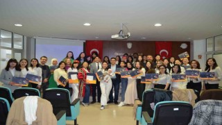 Kazakistandan gelen staj öğrencileri sertifikalarını aldı