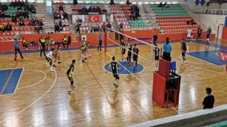 Kilis Gençlik Spor Kulübü Erkek Voleybol Takımı, Fenerbahçeye 3-1 yenildi