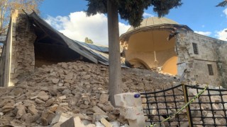 Kiliste ağır hasarlı tarihi caminin duvarı çöktü