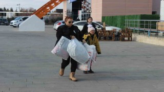 Kırklarelinde deprem bölgesine yardımlar sürüyor