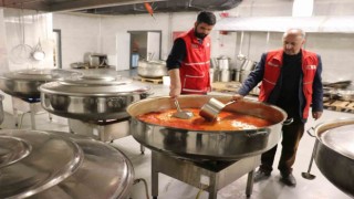 Kızılay Malatyada günlük 340 bin yemek dağıtımı yapıyor