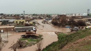 Kızıltepede mahalleler su altında kaldı