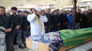 Kocası tarafından öldürülen kadın, Dünya Kadınlar Gününde toprağa verildi