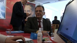 Koltuk değnekleri milletvekili aday adayı olmasına engel olmadı
