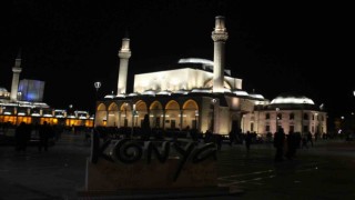 Konyada Berat Kandilinde camiler dolup taştı