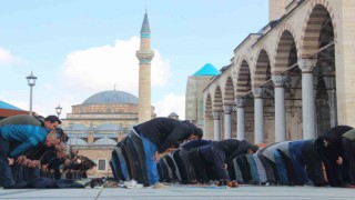 Konyada Ramazan ayının ilk Cuma namazı kılındı