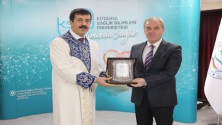 KSBÜde yeni rektör Ahmet Tekin görevine başladı