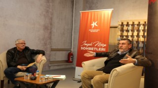 Küçükçekmecedeki İmzalı Kitaplar Müzesine ünlü spor yorumcusu Cem Dizdar konuk oldu