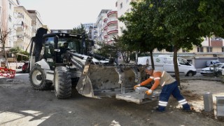 Kuşadası Cumhuriyet Mahallesinde yol çalışması sürüyor