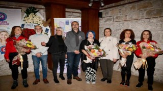 Kuşadasında “Kadınlar Her Yerde” isimli söyleşi gerçekleştirildi