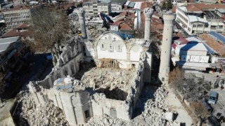 Malatyada depremlerde 25 cami yıkılırken, 3 din görevlisi vefat etti