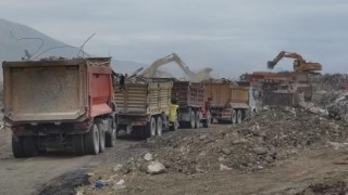 Mamak Belediyesi Samandağda enkaz kaldırıyor