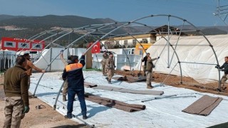 Mardin Büyükşehir Belediyesi deprem bölgesinde çalışmalarını sürdürüyor