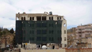 Mardinde şimdiye kadar 29 milyon lira harcandı, bir betonarme daha yıkıldı