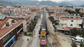 Marmaris Belediyesi birçok noktada çalışmalarını sürdürüyor