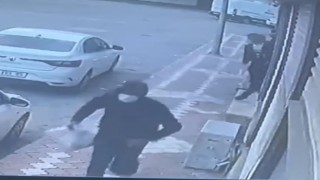 Maskeli şahıstan, güpegündüz 2.5 milyon TLlik kapkaç