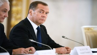 Medvedev: “Almanyanın Putini tutuklaması, Rusyaya savaş ilanı olur”