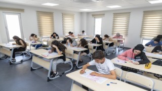 Mersinde öğrencilere YKS giriş ücreti desteği