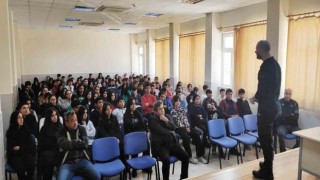 Mersindeki okullarda terör konusundaki bilgilendirme çalışmaları sürüyor