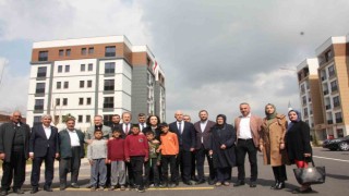 Mersindeki TOKİ konutlarında hak sahipleri evlerine kavuştu
