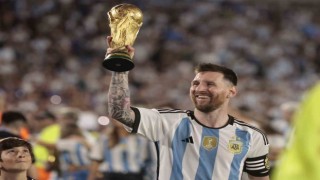 Messi, kariyerinde 800 gole ulaştı