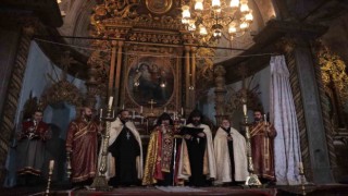 Miçing ayininde depremzedelere dua