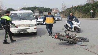 Minibüs ile motosiklet çarpıştı: 1 yaralı